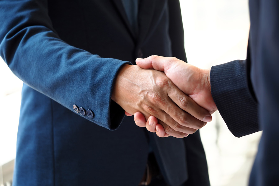 徐匯區(qū)律師事務(wù)所視角下商場摔倒賠償?shù)亩嗑S度剖析