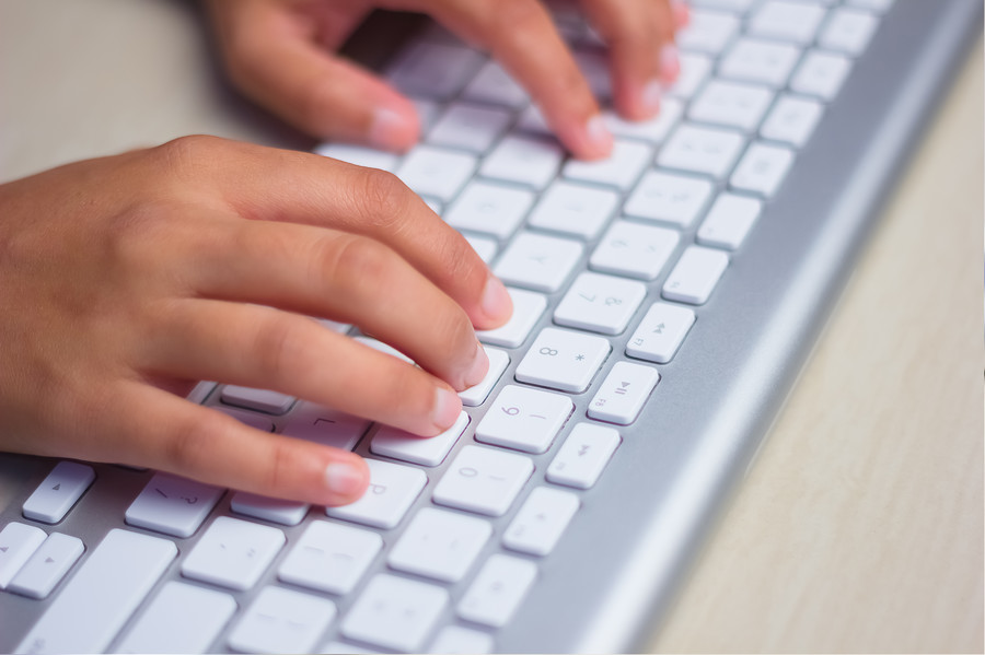 上海律師咨詢網(wǎng)視角:湖州織里“假羽絨服”事件的法律分析與思考