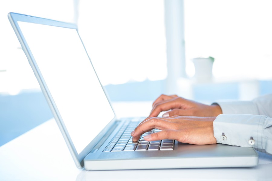 上海律師咨詢網(wǎng)視角下的溫情瞬間：武警官兵助力走散小女孩尋親記