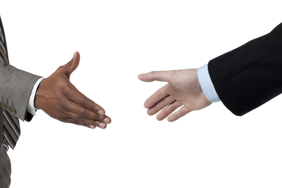 松江律師：欠錢不還找不到人，能否去派出所查？