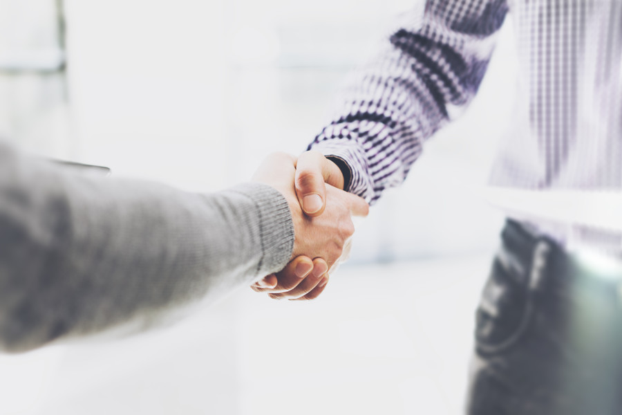 徐匯區(qū)律師事務(wù)所視角下商場摔倒賠償?shù)亩嗑S度剖析