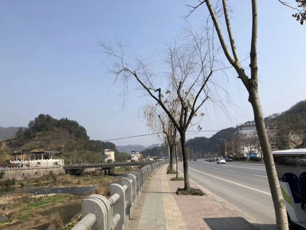 村委會(huì)是不是有權(quán)扣留農(nóng)村的征地補(bǔ)償款?金山律師來(lái)告訴你