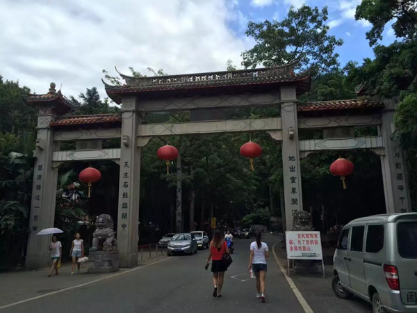 簽訂離婚協(xié)議時(shí)需要注意哪些問題？松江律師事務(wù)所為您解答