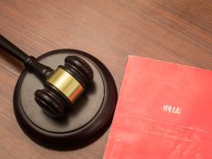 上海大學(xué)旁律師分析不是公務(wù)員,單位也管私生活嗎