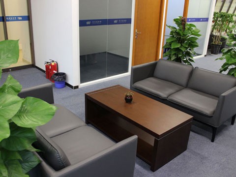 偷偷篡改同學(xué)高考志愿，只因想小施懲戒