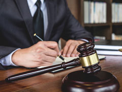 <b>靜安區(qū)律師事務(wù)所視角:建筑工地摔傷人身?yè)p害賠償全解析</b>